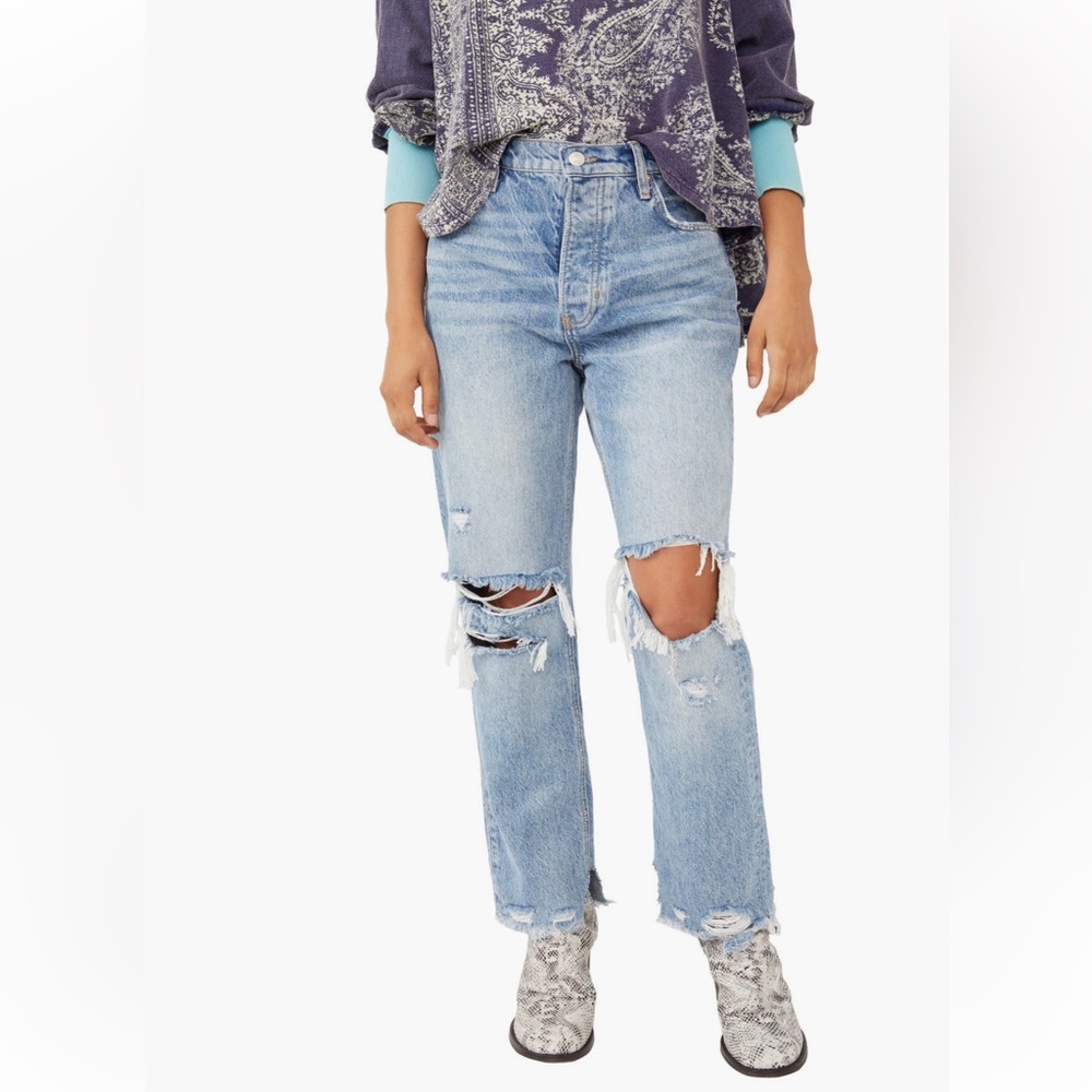 We the Free Distressed Tapered Baggy Boyfriend Jeans